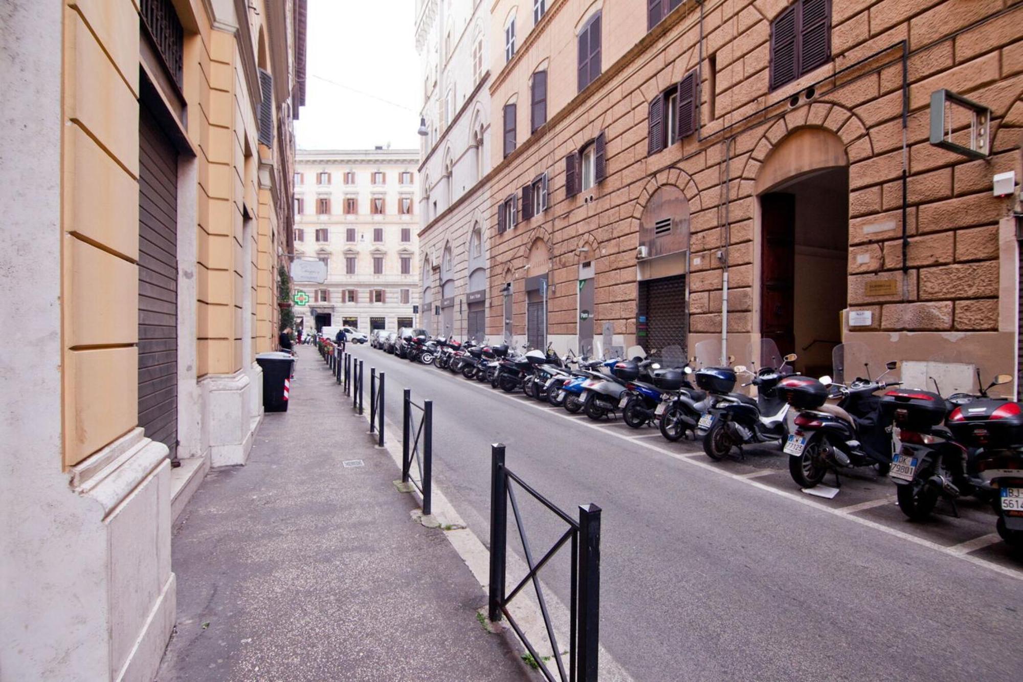 Augusto Valenziani Apartment Rome Luaran gambar